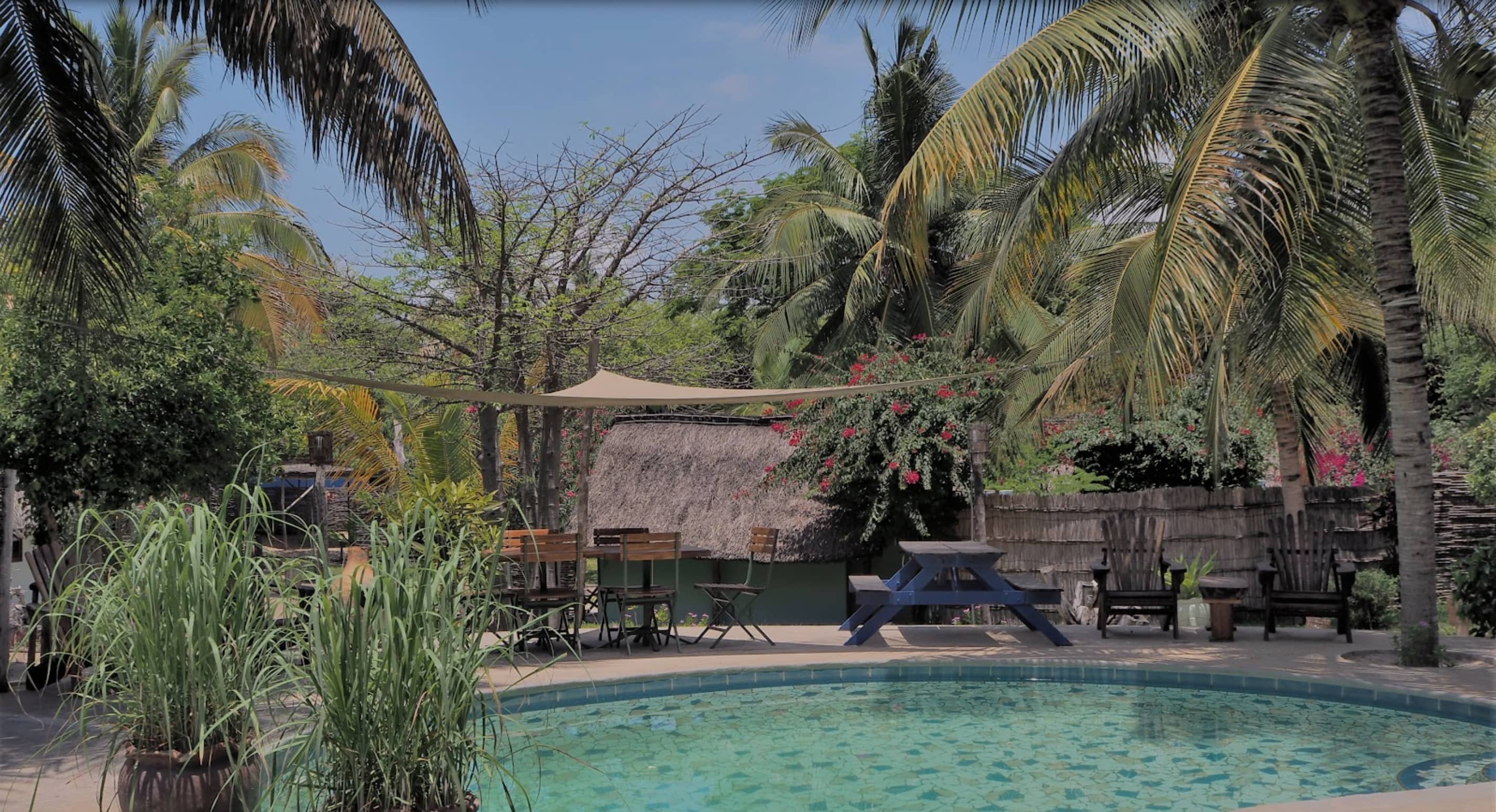 Boa Gente Lodge pool and garden